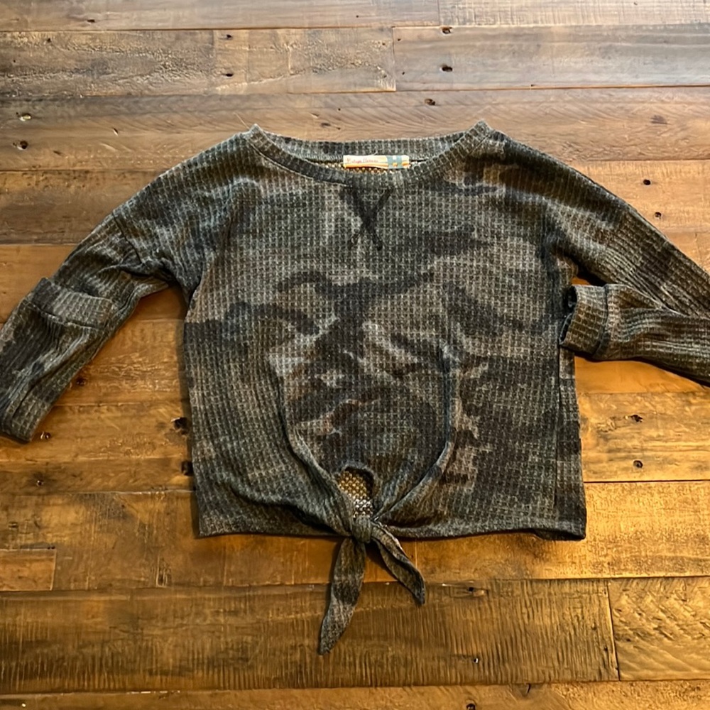 Vintage Havana Cropped shirt size 10/12